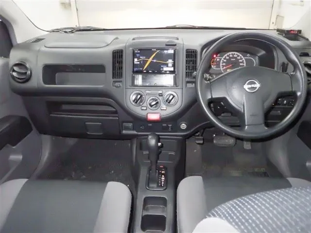 NISSAN AD 2021