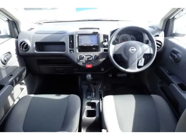 NISSAN AD 2021