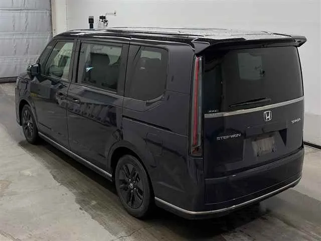HONDA STEP WAGON 2023