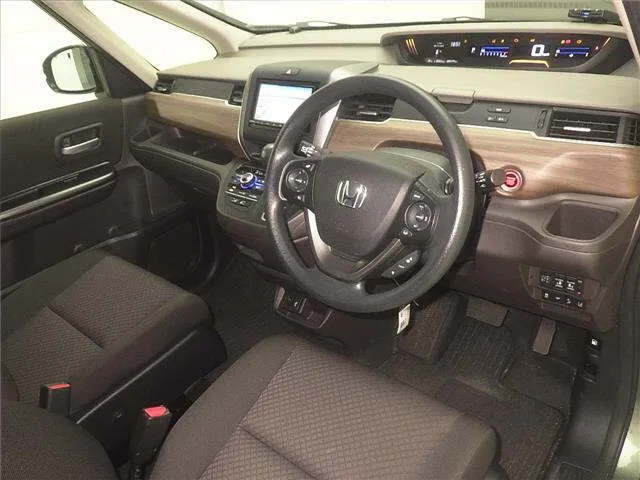 HONDA FREED 2023
