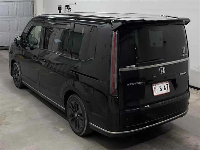 HONDA STEP WAGON 2023