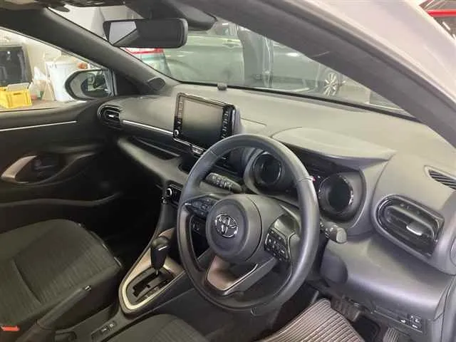 TOYOTA YARIS 2023