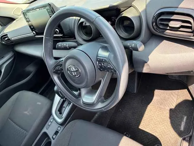 TOYOTA YARIS CROSS 2023