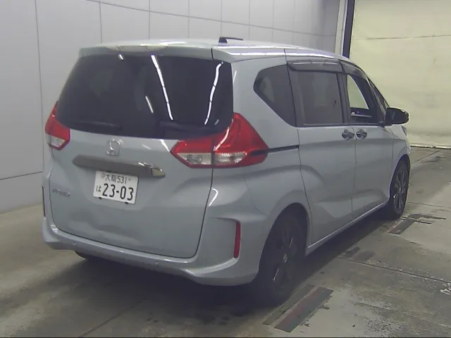 HONDA FREED 2023