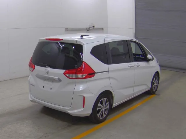 HONDA FREED 2023