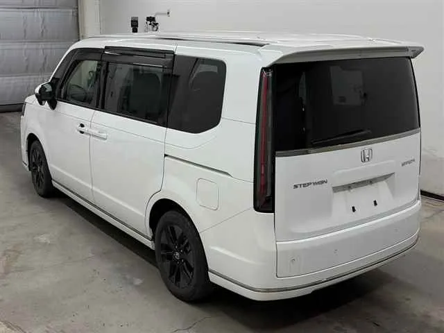 HONDA STEP WAGON 2023