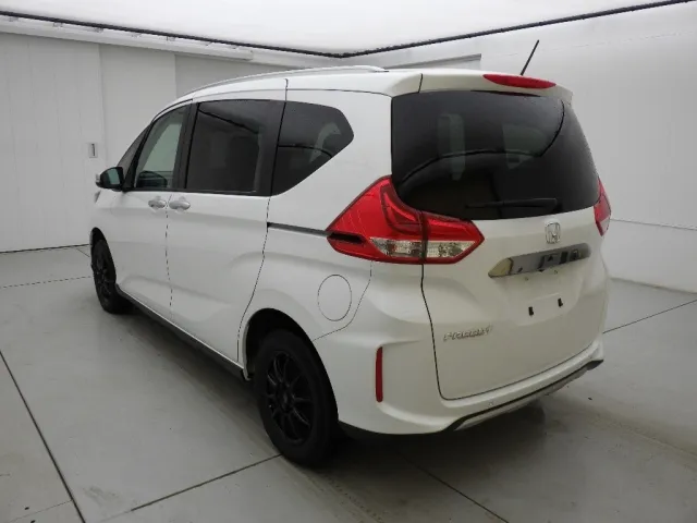 HONDA FREED 2023