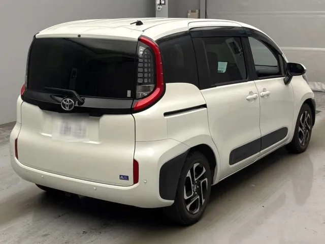TOYOTA SIENTA 2023