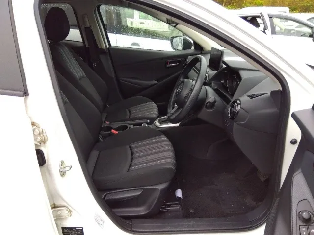 MAZDA MAZDA2 2022