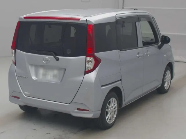 TOYOTA ROOMY 2023