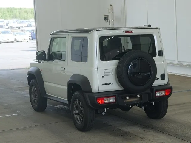 SUZUKI JIMNY SIERRA 2023