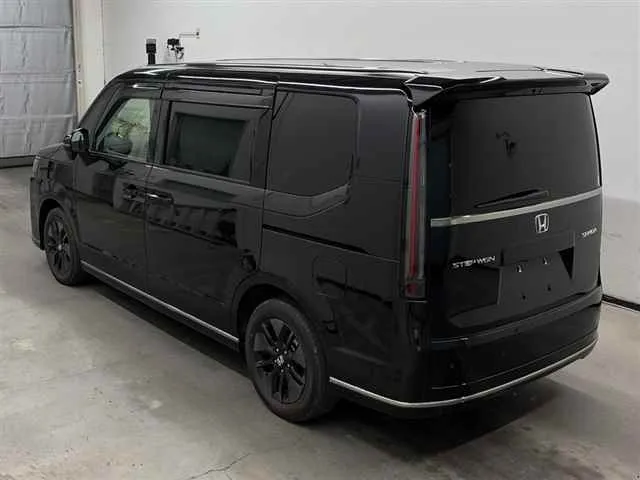 HONDA STEP WAGON 2023