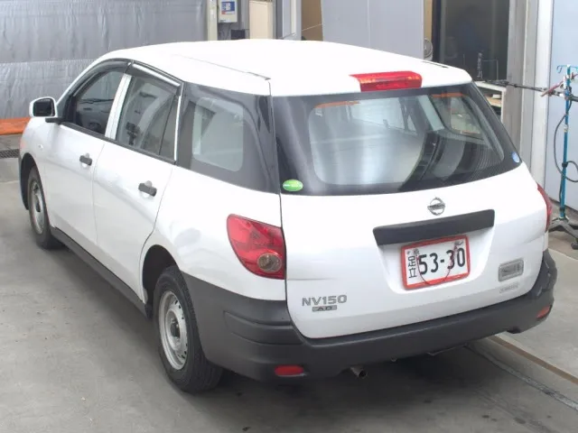 NISSAN AD 2021