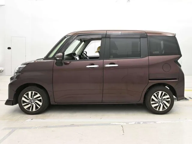 TOYOTA ROOMY 2023