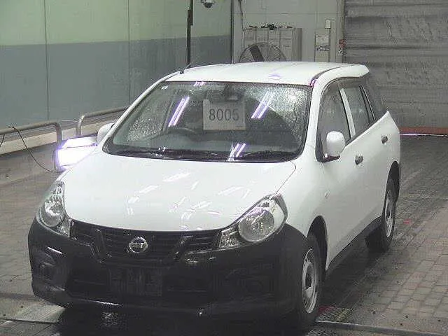 NISSAN AD 2021
