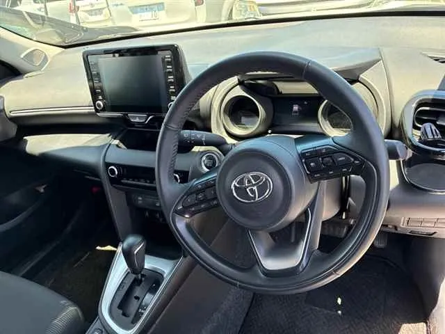 TOYOTA YARIS CROSS 2023
