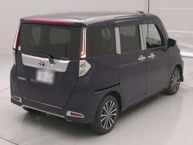 TOYOTA ROOMY 2023