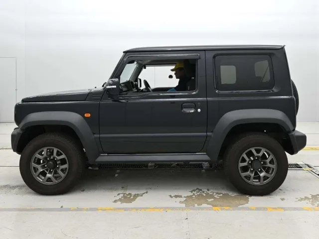 SUZUKI JIMNY SIERRA 2023