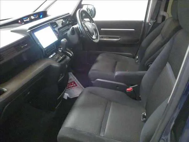 HONDA STEP WAGON 2021