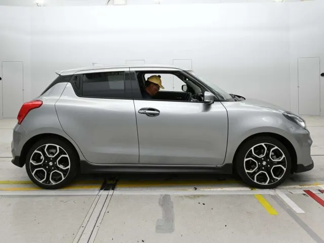 SUZUKI SWIFT 2021