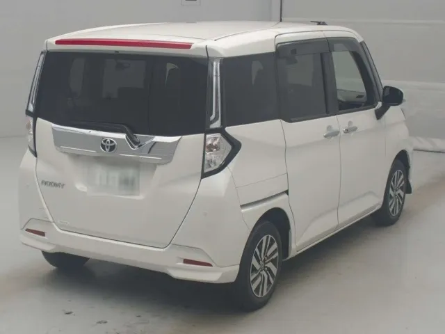 TOYOTA ROOMY 2023