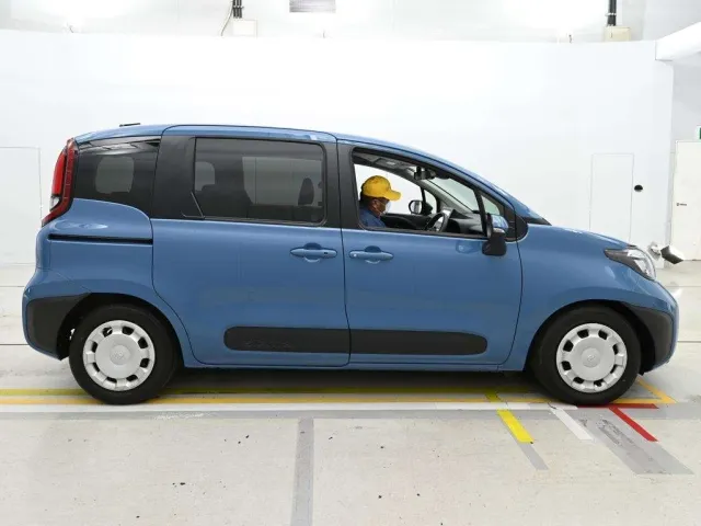 TOYOTA SIENTA 2023