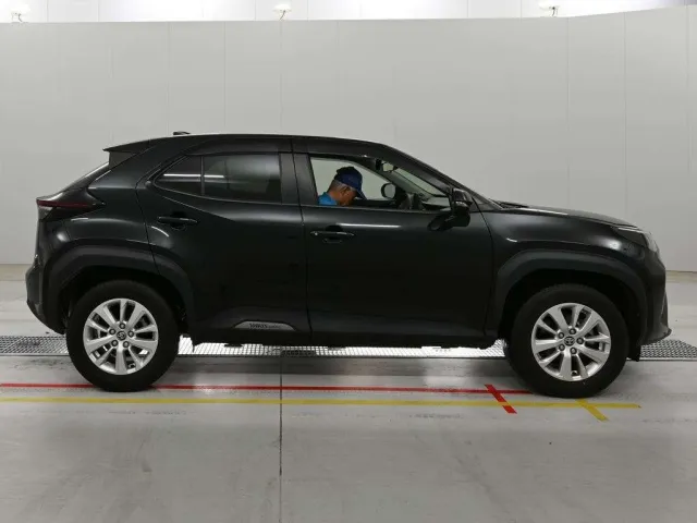 TOYOTA YARIS CROSS 2023