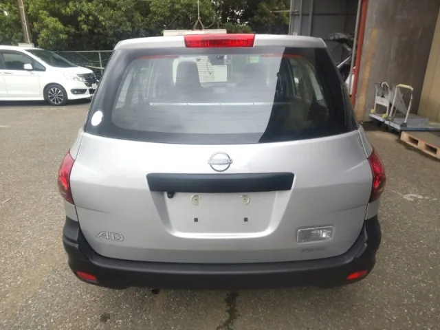 NISSAN AD 2021