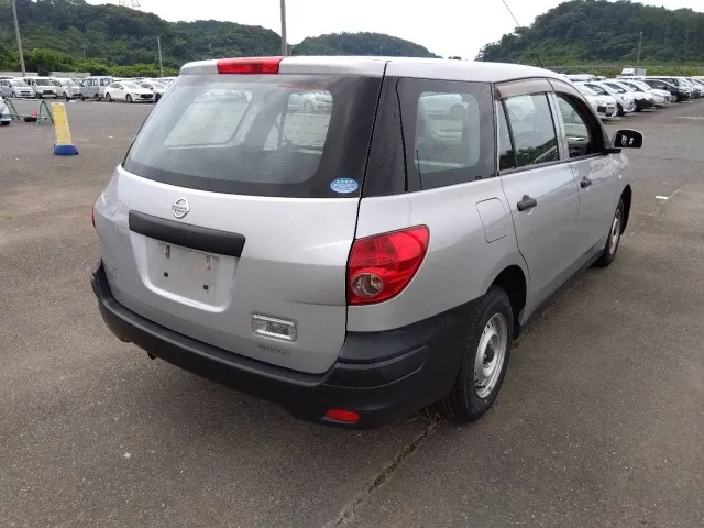 NISSAN AD 2021
