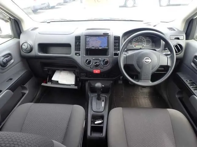 NISSAN AD 2022