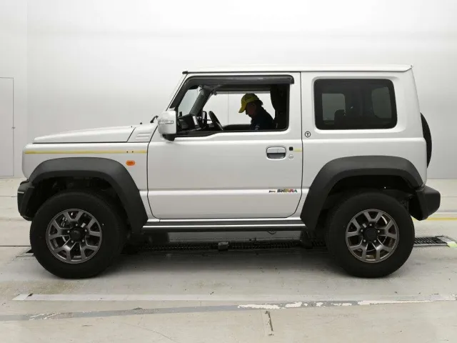 SUZUKI JIMNY SIERRA 2023