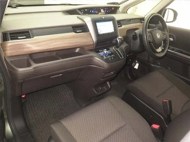 HONDA FREED 2023