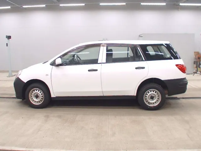 NISSAN AD 2021
