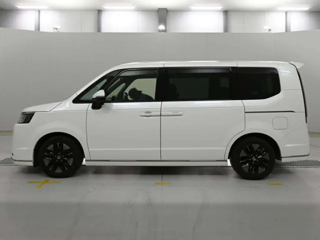 HONDA STEP WAGON 2023