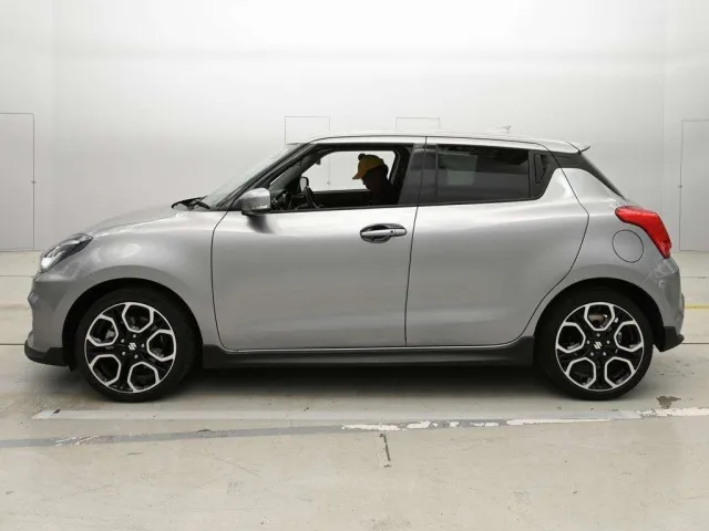 SUZUKI SWIFT 2021