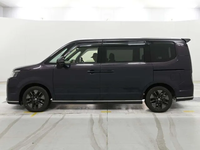 HONDA STEP WAGON 2023