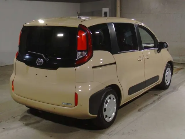 TOYOTA SIENTA 2023