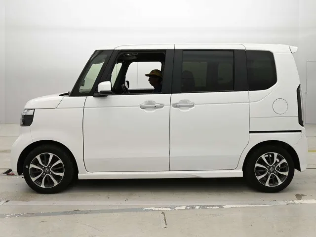 HONDA N BOX 2023