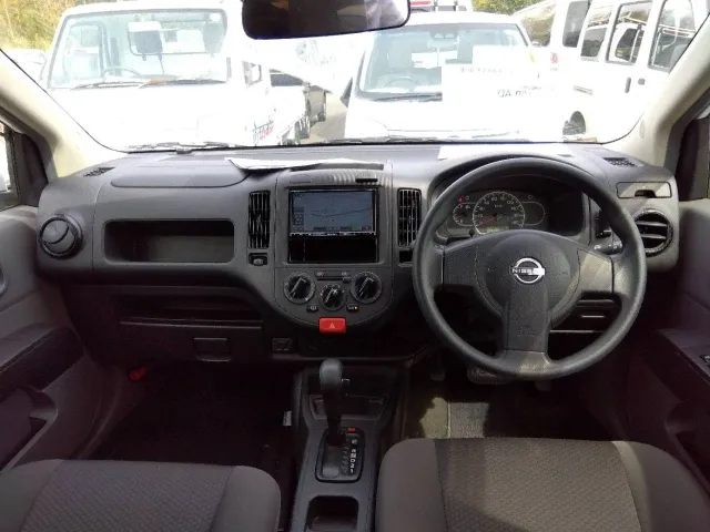 NISSAN AD 2022