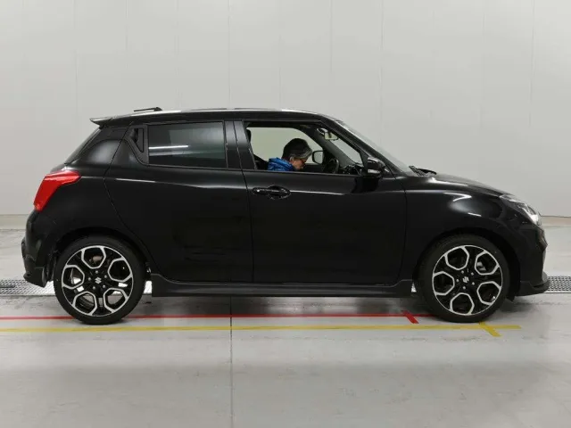 SUZUKI SWIFT 2023