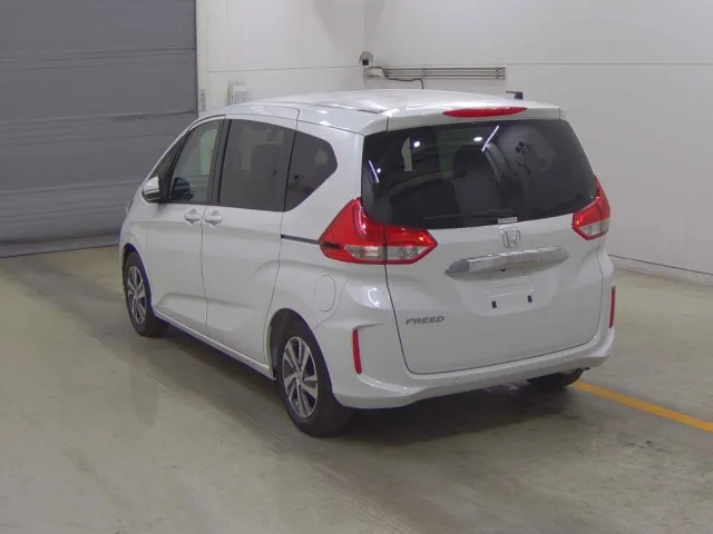HONDA FREED 2023
