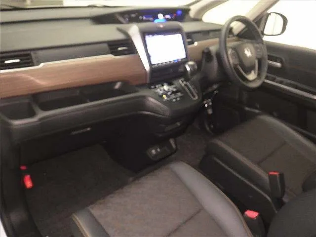 HONDA FREED 2022