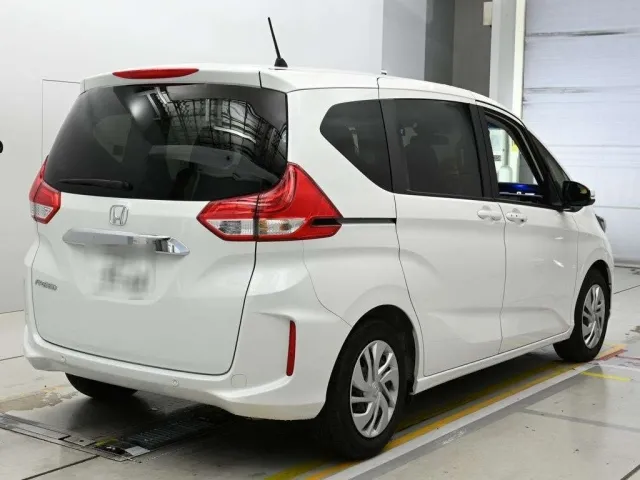 HONDA FREED 2023
