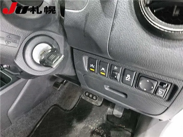 NISSAN AD 2022