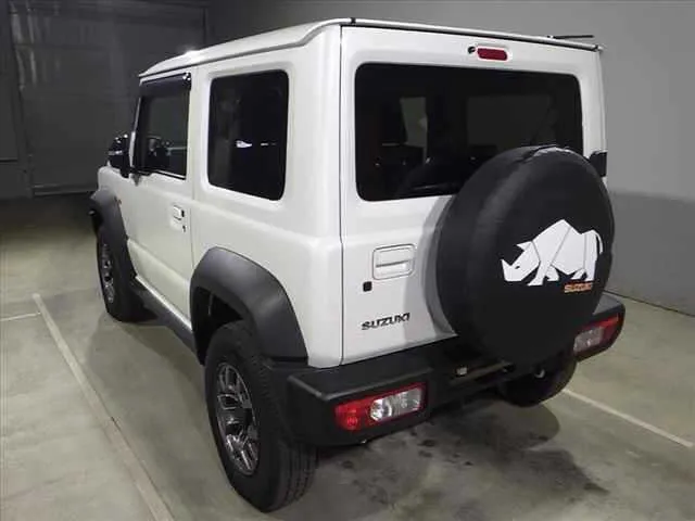 SUZUKI JIMNY SIERRA 2023