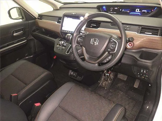 HONDA FREED 2022