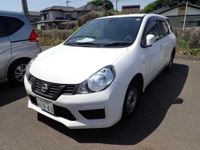 NISSAN AD 2022