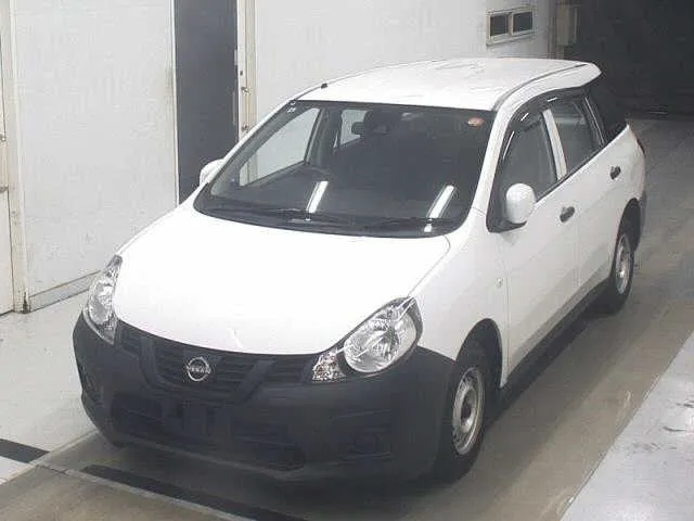 NISSAN AD 2021