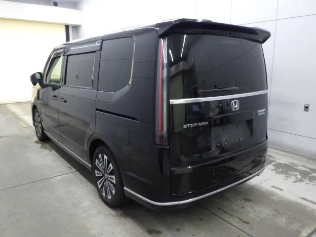 HONDA STEP WAGON 2023