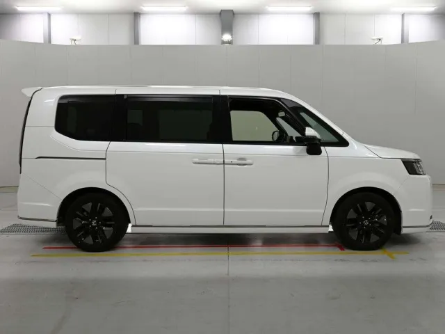 HONDA STEP WAGON 2023